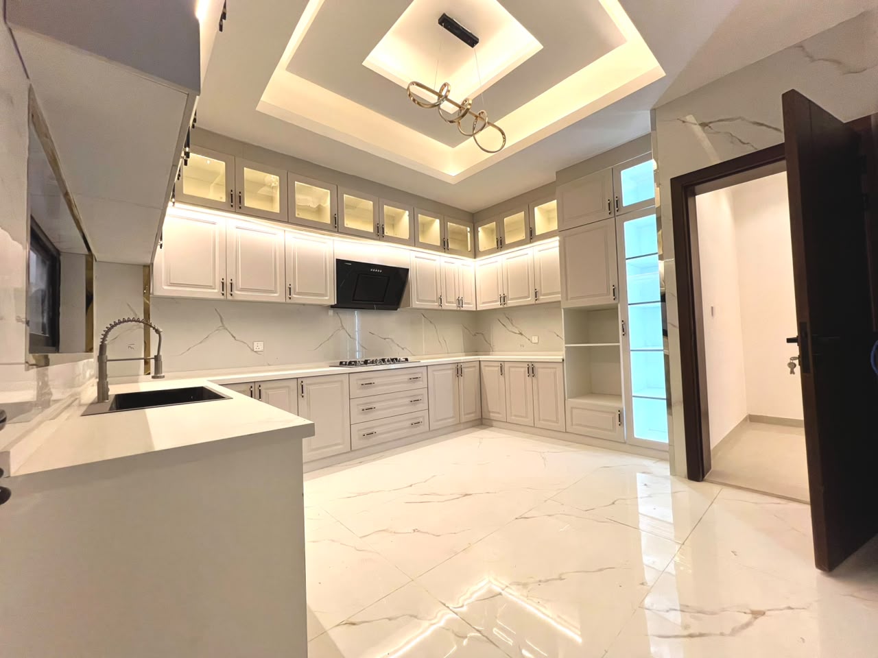 For sale: Classic villa in Al-Haliyo 2 area, registration fees included 14