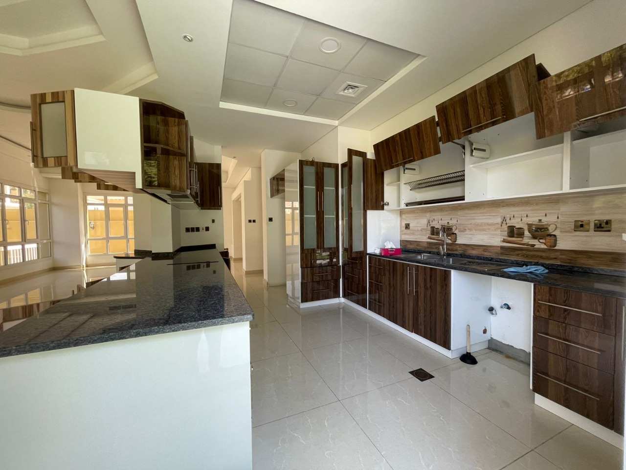 Corner villa for sale in Dubai Land area at a bargain price 4