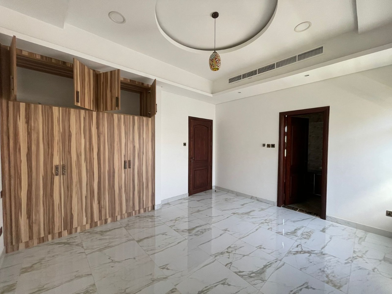 Corner villa for sale in Dubai Land area at a bargain price 9