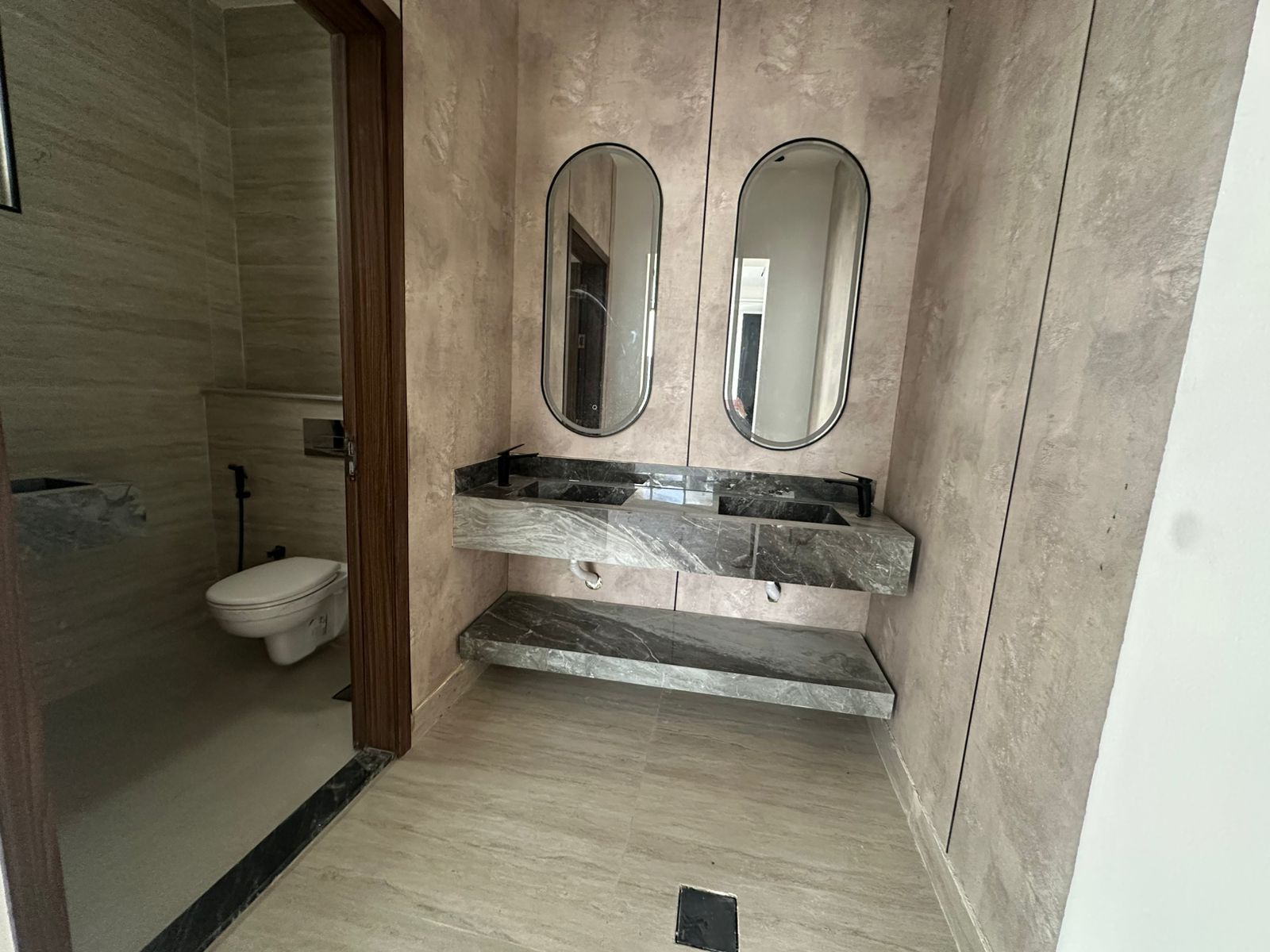 Villa for sale in Al Bahia area, Ajman Emirate 4