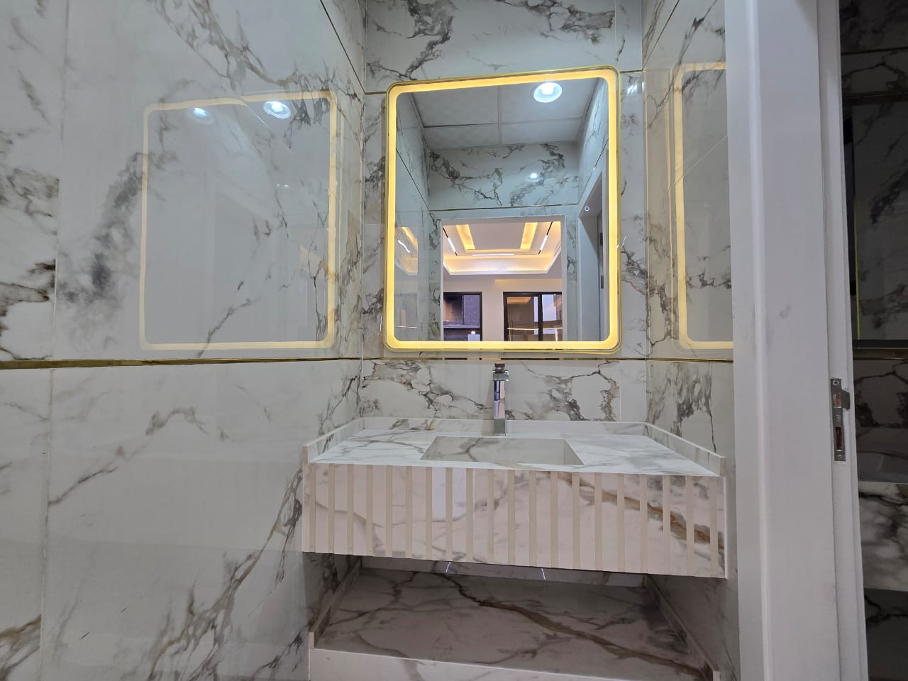 Luxury detached villa for sale, including registration fees, electricity, and water. 8