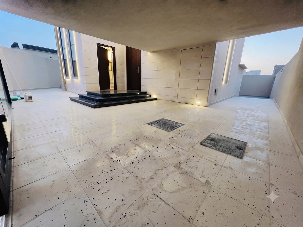 For sale: Modern corner villa on two streets in Al Yasmin area 4