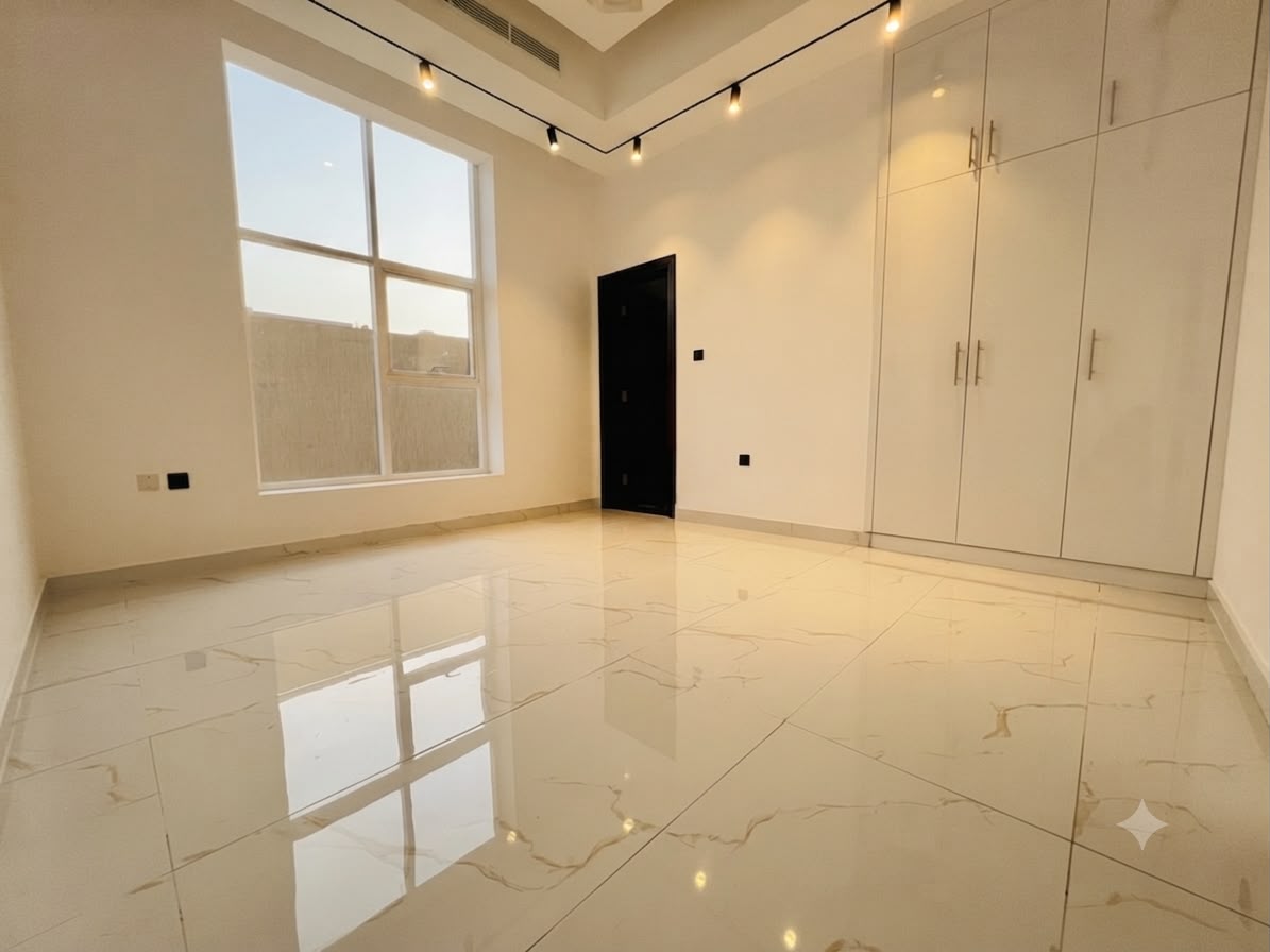 For sale: Modern corner villa on two streets in Al Yasmin area 12