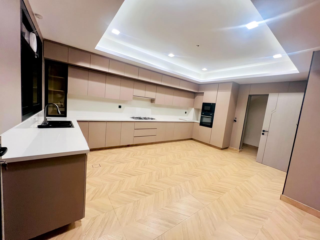 Villa for sale in Al Zahia area, modern design, including registration and ownership fees 4