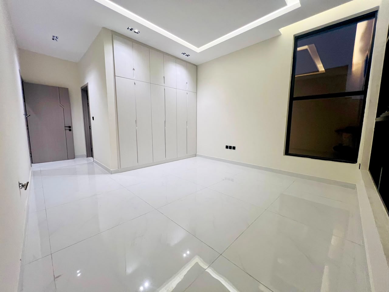 Villa for sale in Al Zahia area, modern design, including registration and ownership fees 7