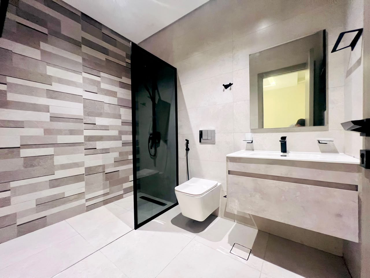 Villa for sale in Al Zahia area, modern design, including registration and ownership fees 8