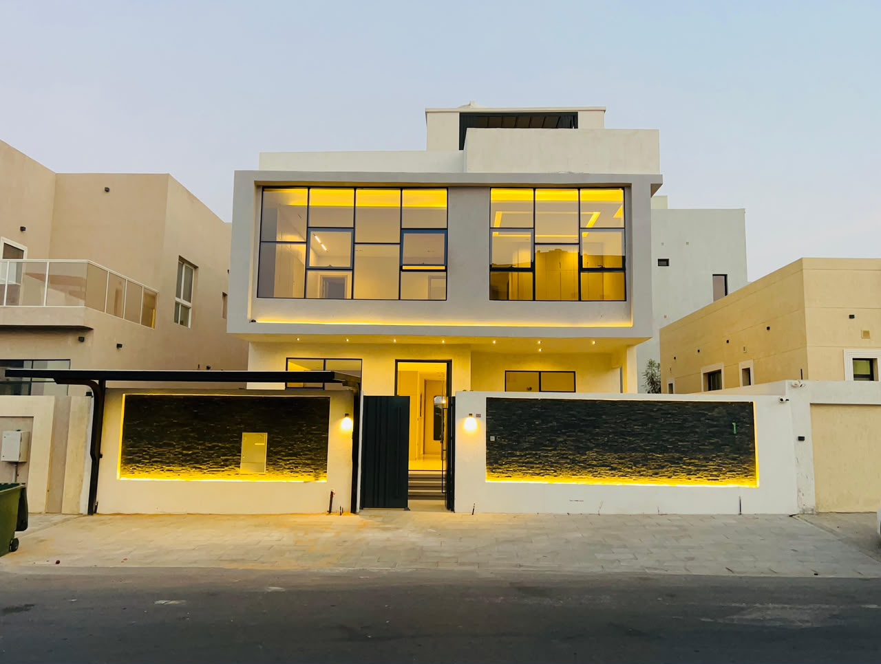 Villa for sale in Al Zahia area, modern design, including registration and ownership fees