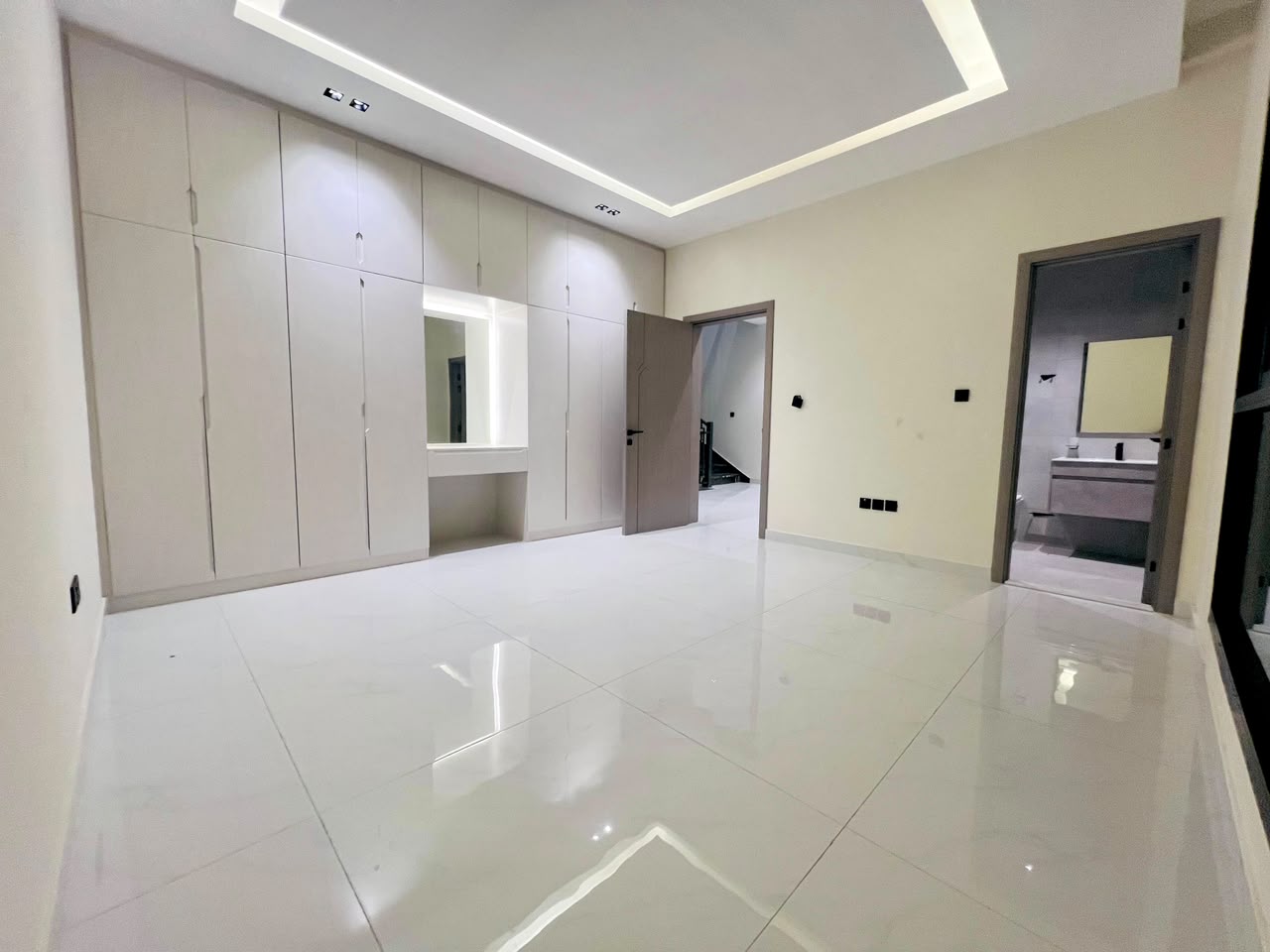 Villa for sale in Al Zahia area, modern design, including registration and ownership fees 13