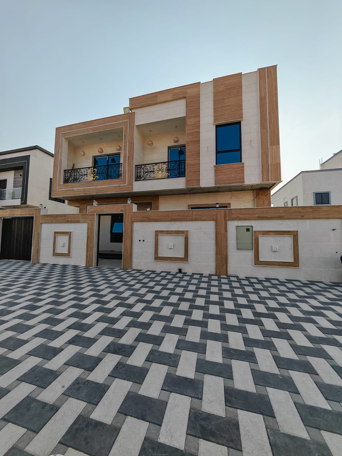 High-end villa for sale in the Al Yasmeen area, Ajman. 13
