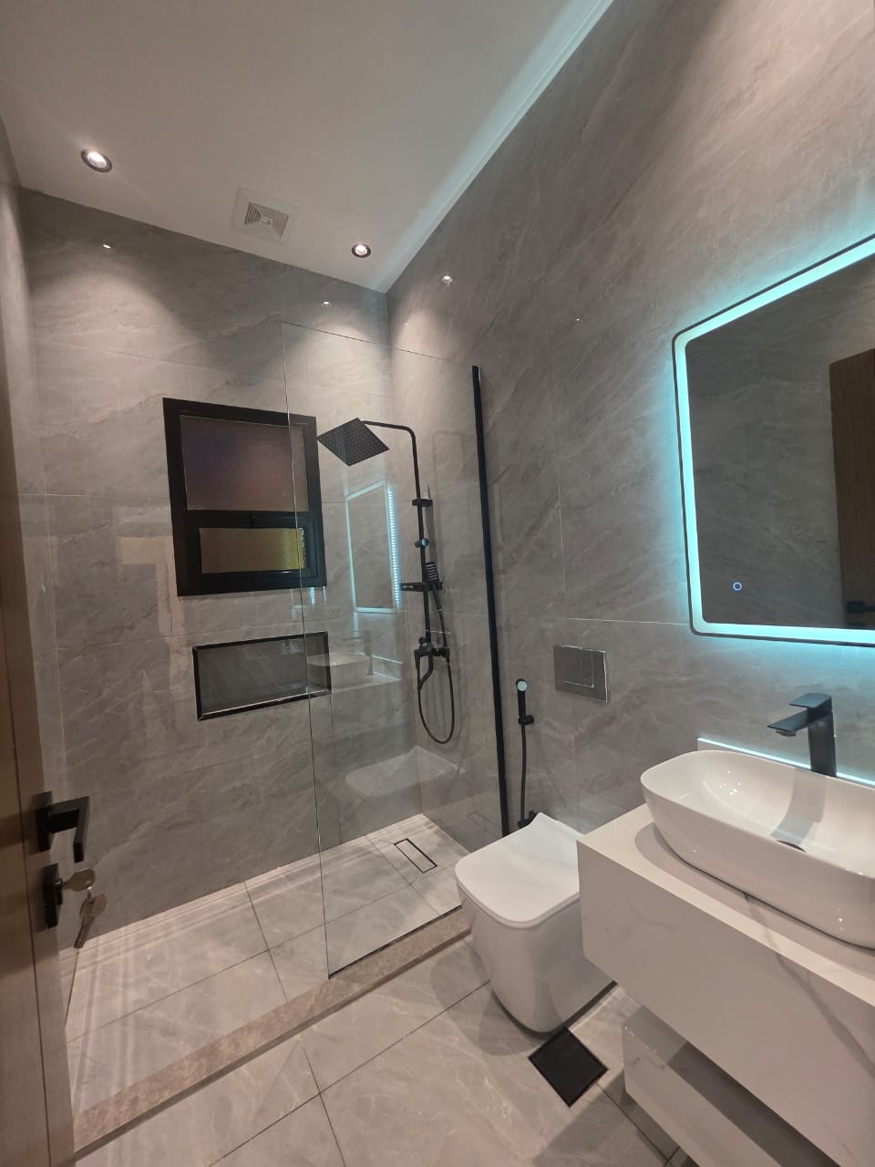 Modern detached villa for sale, registration fees included 5