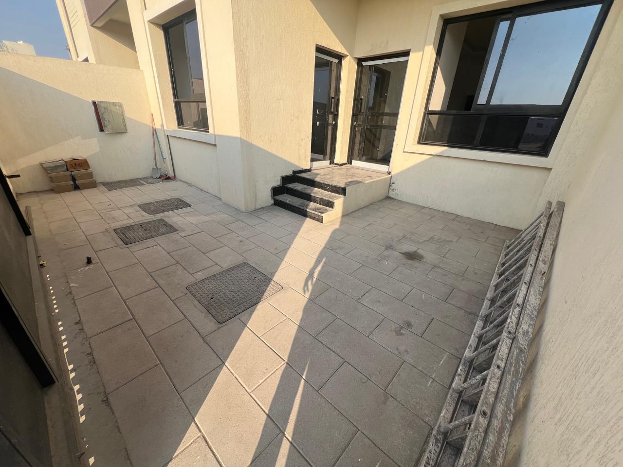 Townhouse for sale in Al-Haliyo 2 area, registration fees included. 4