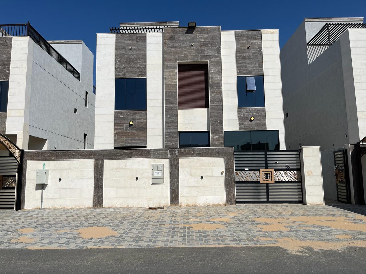 🔥 Luxury villa for sale in Al Yasmin – ready to move in 🔥 💰 Price: AED 1,800,000 negotiable for serious buyers 🏡 Ground + First + Roof 📐 Land area: 3,014 ft² 🏗️ Built-up area: 4,300 ft² 🛣️ On a paved street with a large front setback 🚗 Front parking for more than 3 cars + internal yard that can accommodate a large car. ✨ Villa Features: • Brand new, ready-to-move-in air conditioners • Full stone facade • Spacious living and dining room with high-quality, modern finishes • Luxurious and elegant interior decor • Large master bedroom with built-in wardrobes and a spacious bathroom • Large, fully equipped main kitchen • Spacious maid's room with air conditioning • Laundry room 🔝 First Floor: • Spacious living room • Preparation kitchen • 3 large master bedrooms • Dressing rooms and wardrobes with modern designs • Spacious bathrooms and high-end finishes 🌟 Roof: • Large master bedroom with built-in wardrobe and a spacious bathroom • Wonderful rooftop seating area to enjoy the ambiance 💎 A villa with distinctive features, excellent spaces, and high-end finishes — ready to move in immediately. 📞 For inquiries and more information: