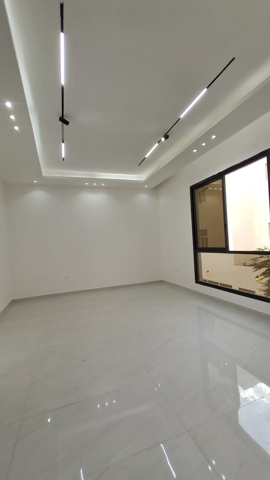 Villa for sale in the heart of Al Zahia, next to the mosque and services, behind Al Safir Mall 3