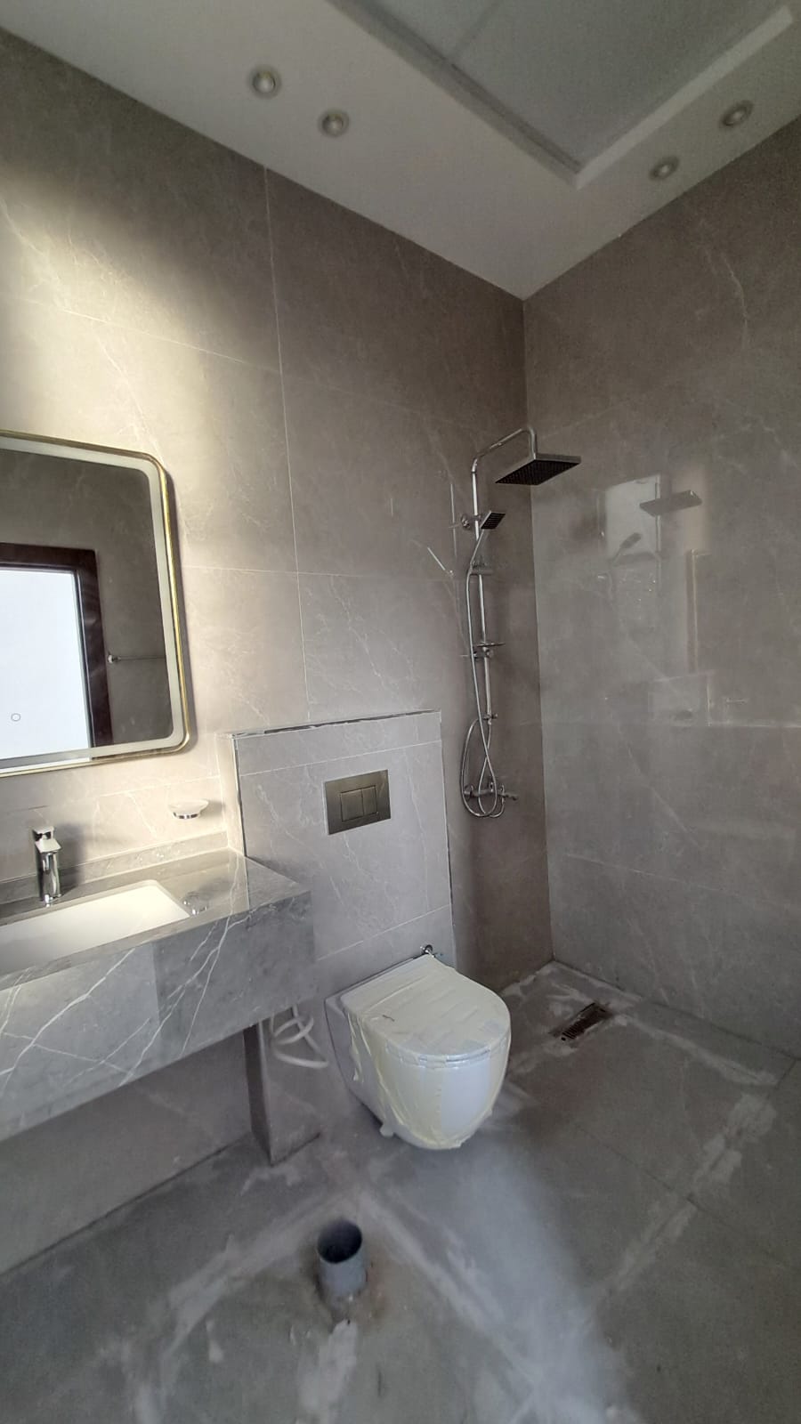 Villa for sale in the heart of Al Zahia, next to the mosque and services, behind Al Safir Mall 8