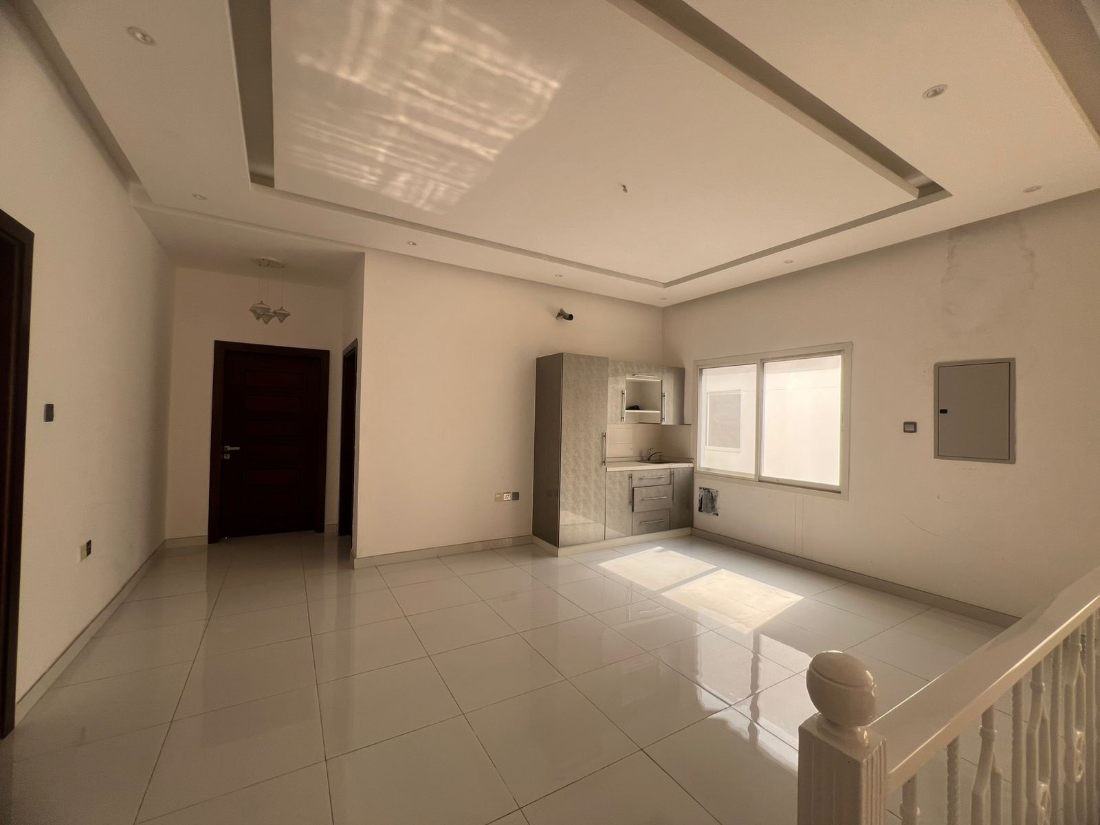 Villa for sale in Al Muwaihat 1 area. Ground floor and first floor, opposite a mosque. 3 minutes from Sheikh Mohammed Bin Zayed Road. Land area 5000 sq ft. 5 master bedrooms. Majlis and living room. Main kitchen, preparation kitchen, maid's room. Age: 6 years. Price: AED 2,200,000 including electricity, water, and air conditioning. 5