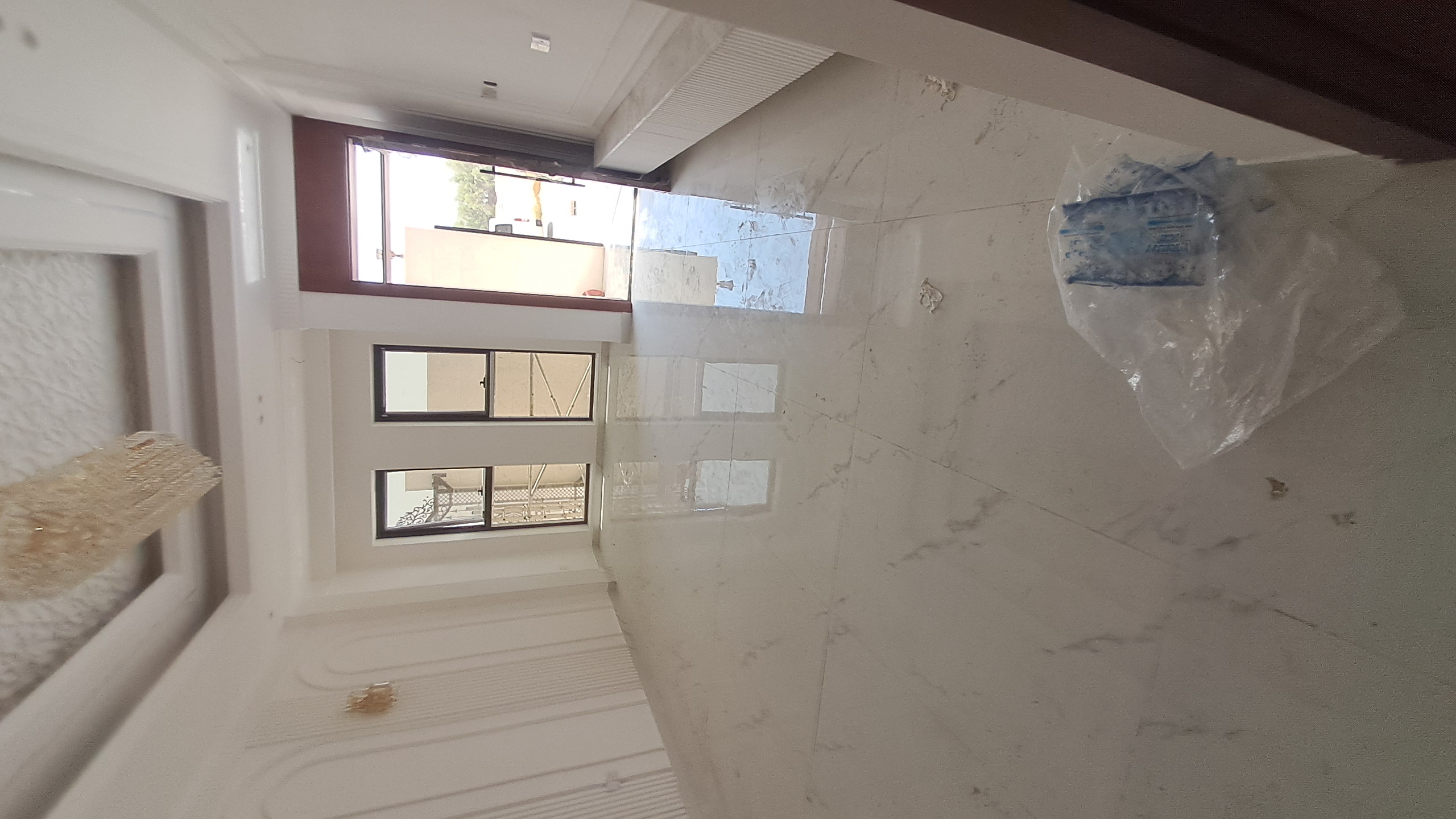 Villa for sale in Al Hilo 1, Ajman, UAE. Freehold ownership for all nationalities. Plot number 6329. Land area 3300 sq ft. Built-up area 4300 sq ft. 7 bedrooms, 8 bathrooms, majlis, 2 living rooms, central air conditioning, connected to water and electricity. Registration fees apply. 4
