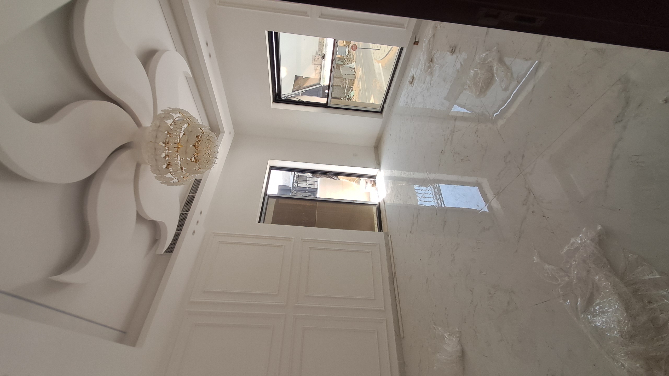 Villa for sale in Al Hilo 1, Ajman, UAE. Freehold ownership for all nationalities. Plot number 6329. Land area 3300 sq ft. Built-up area 4300 sq ft. 7 bedrooms, 8 bathrooms, majlis, 2 living rooms, central air conditioning, connected to water and electricity. Registration fees apply. 6