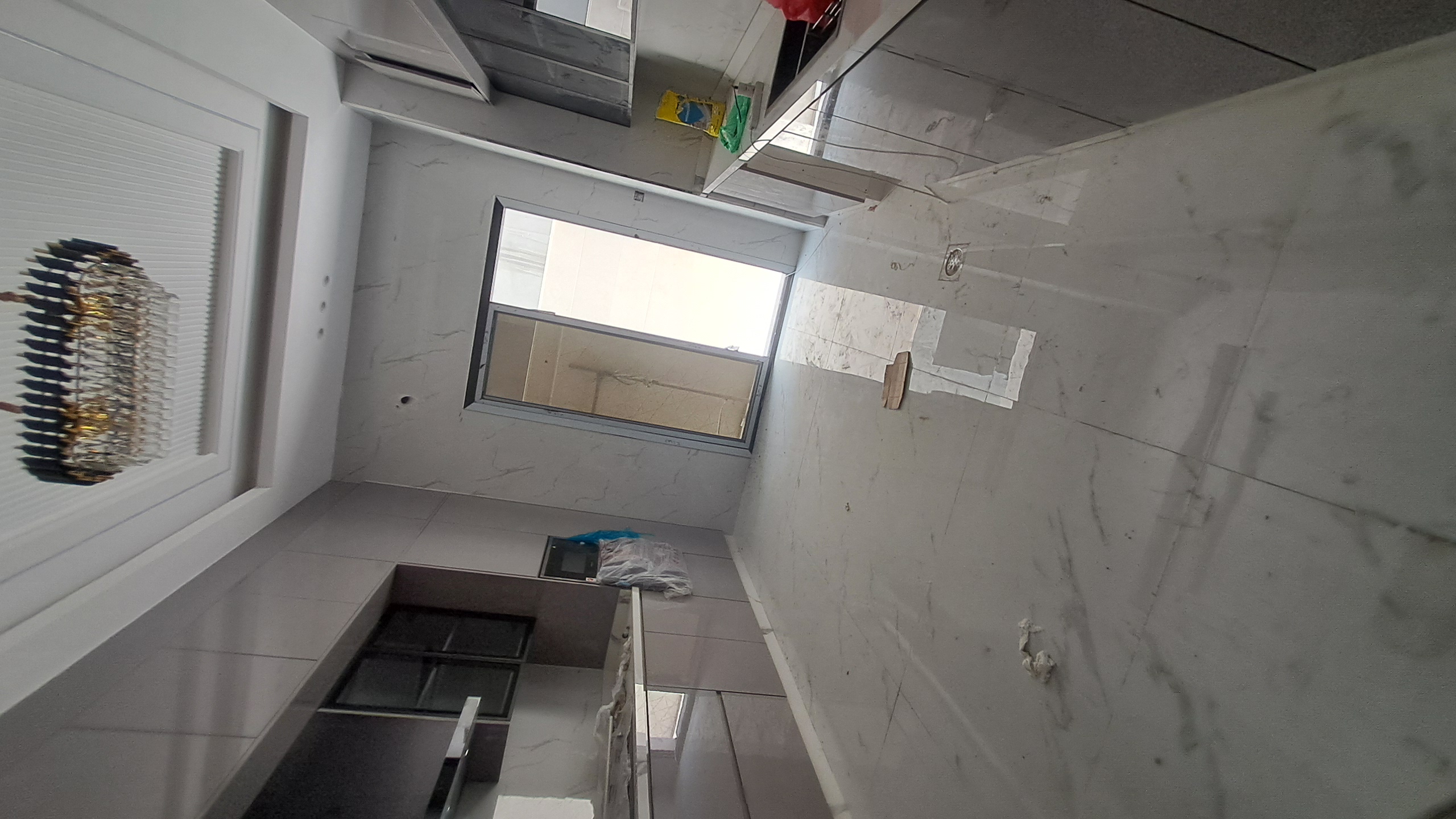 Villa for sale in Al Hilo 1, Ajman, UAE. Freehold ownership for all nationalities. Plot number 6329. Land area 3300 sq ft. Built-up area 4300 sq ft. 7 bedrooms, 8 bathrooms, majlis, 2 living rooms, central air conditioning, connected to water and electricity. Registration fees apply. 8