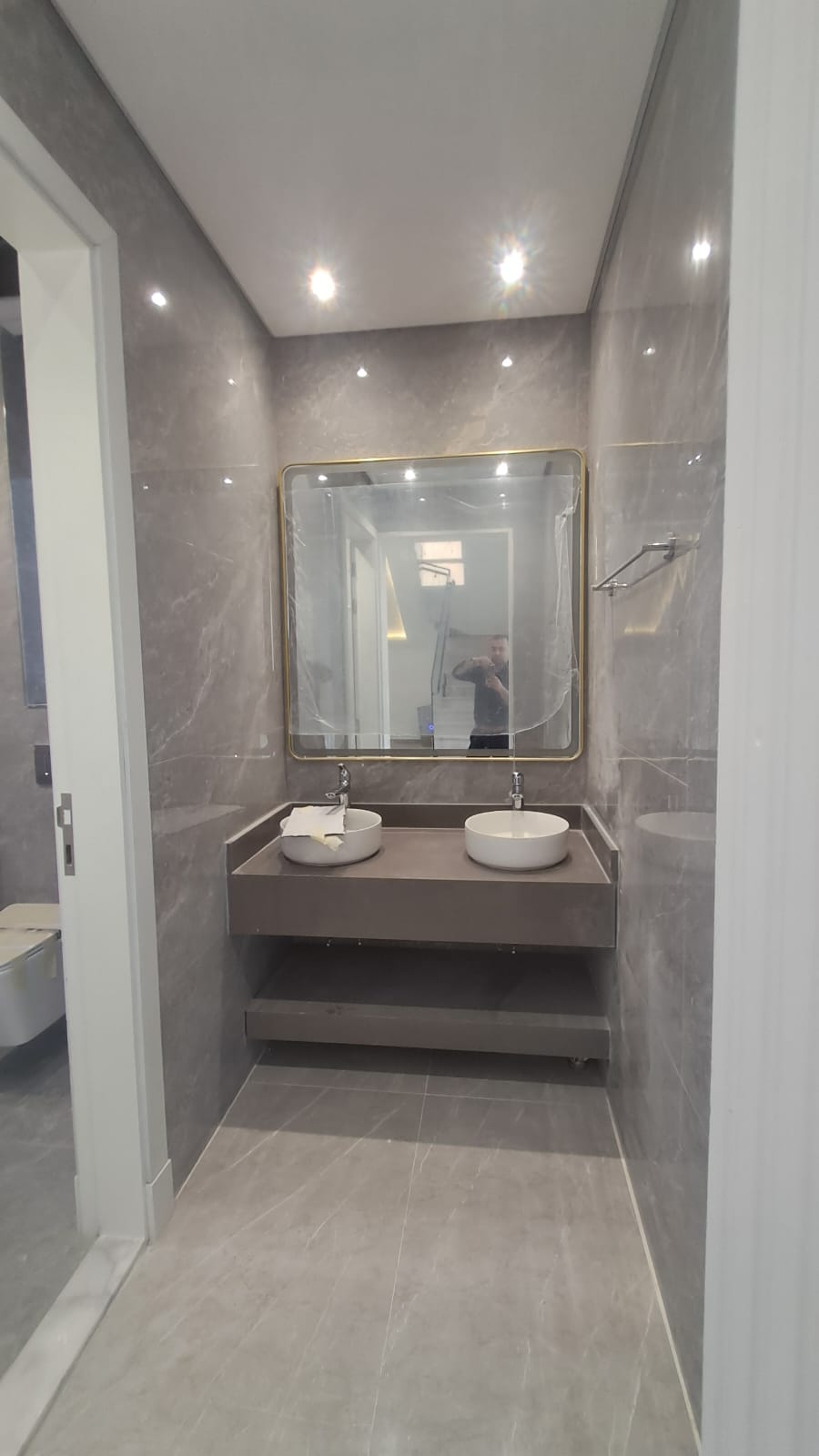 Luxury villa with swimming pool in Al-Haylo area, close to the mosque and children's play area. 7