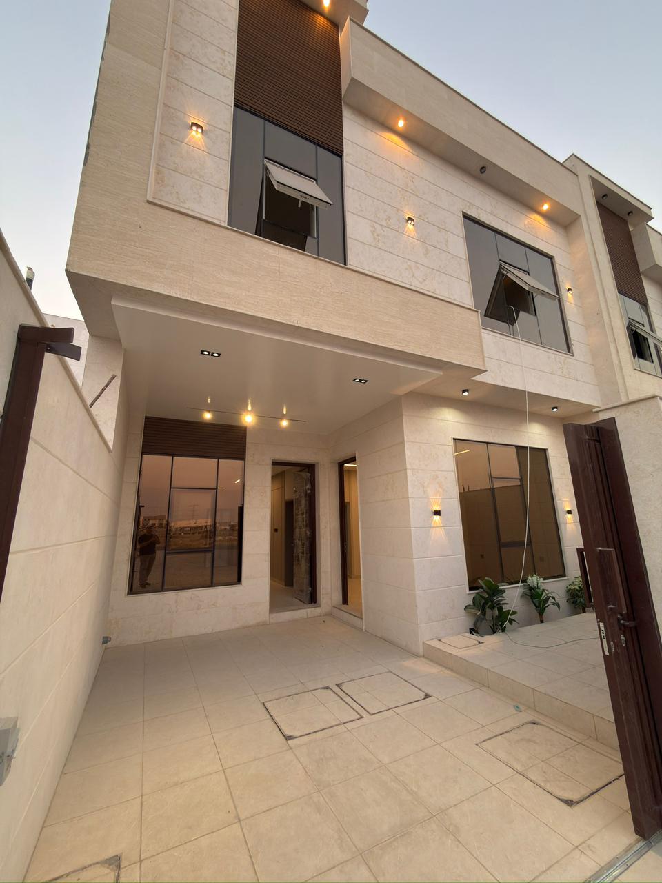 - *For Sale: 9 Townhouses* *in Al Helio Center 2, Ajman* on the main road leading to Al Zahia Roundabout. 25-meter setback from the street. 5 bedrooms and a roof terrace. Modern decor on ceilings and walls. Area: 2800 sq ft. *Includes registration fees, electricity, and air conditioning.* *Asking price: AED 1,470,000* *Negotiable* 13