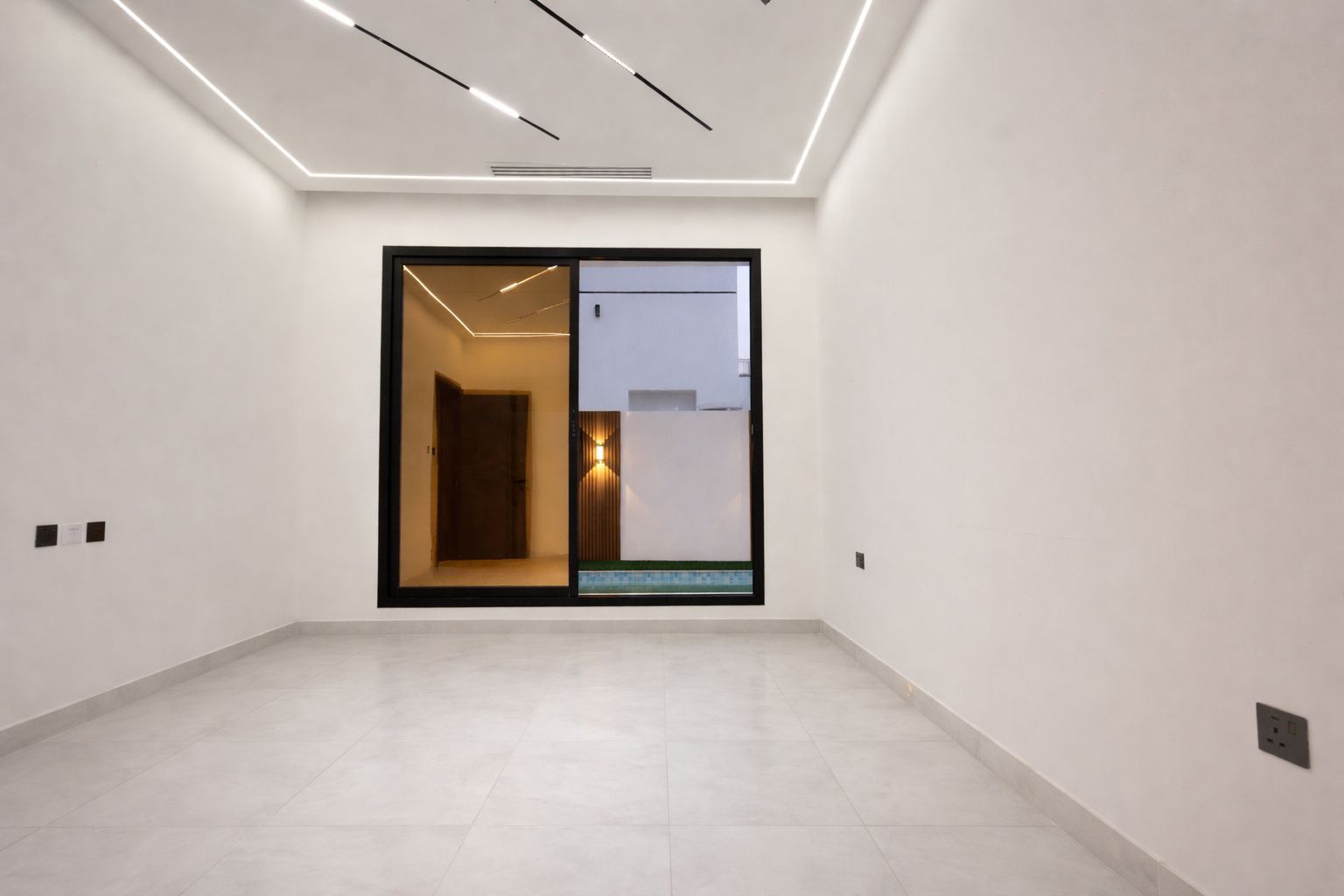 Villa for sale in Al-Haylo area, a distinctive villa at a price lower than the market price. 10