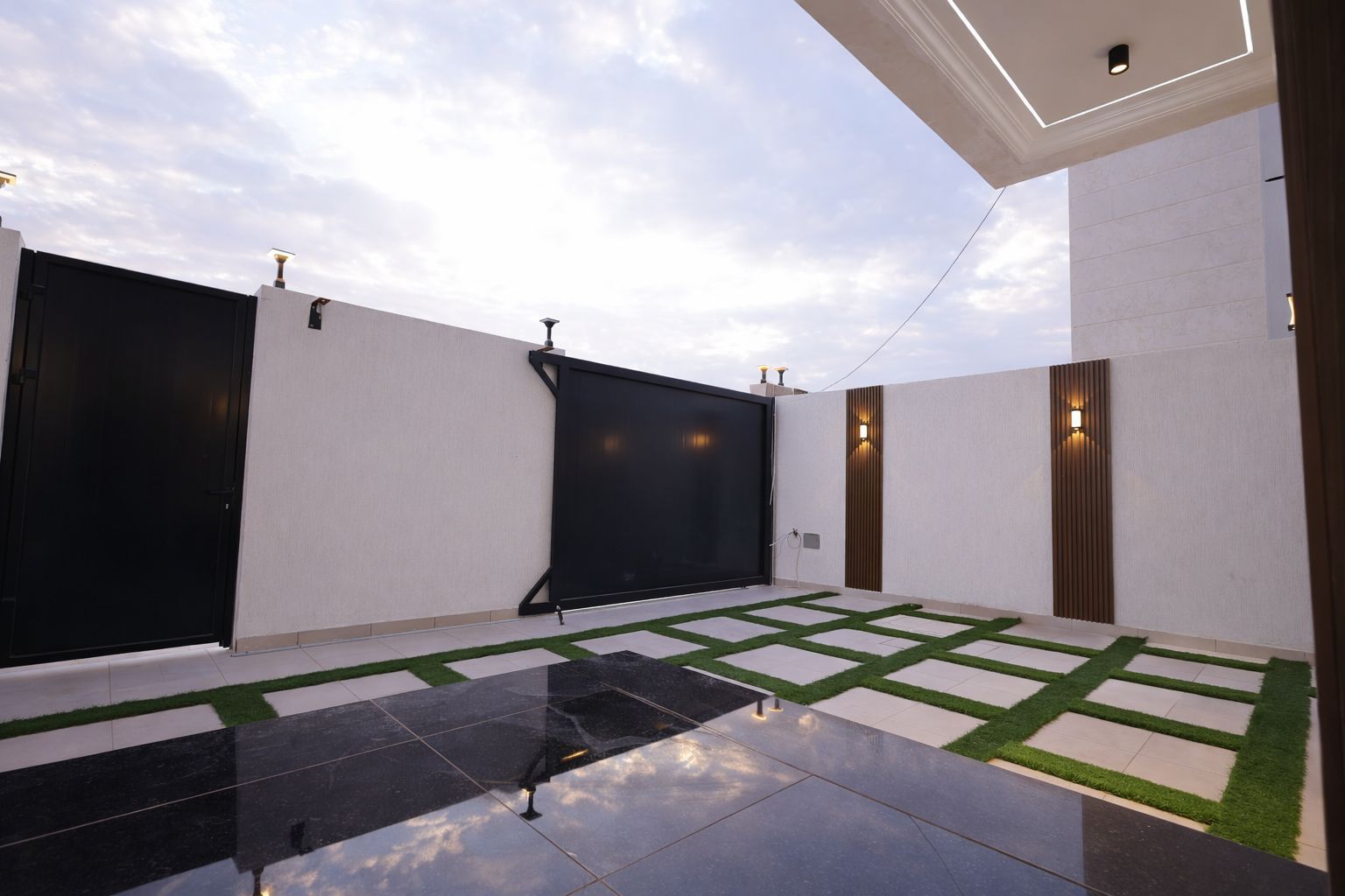 Villa for sale in Al-Haylo area, a distinctive villa at a price lower than the market price. 12