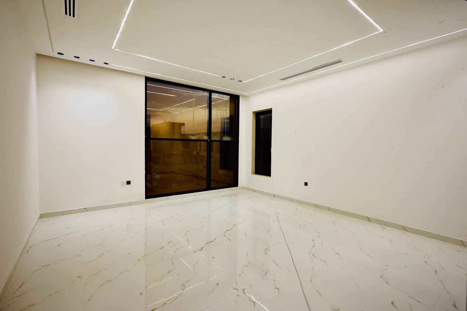 Villa for sale in Al-Haylo area, a distinctive villa at a price lower than the market price. 14