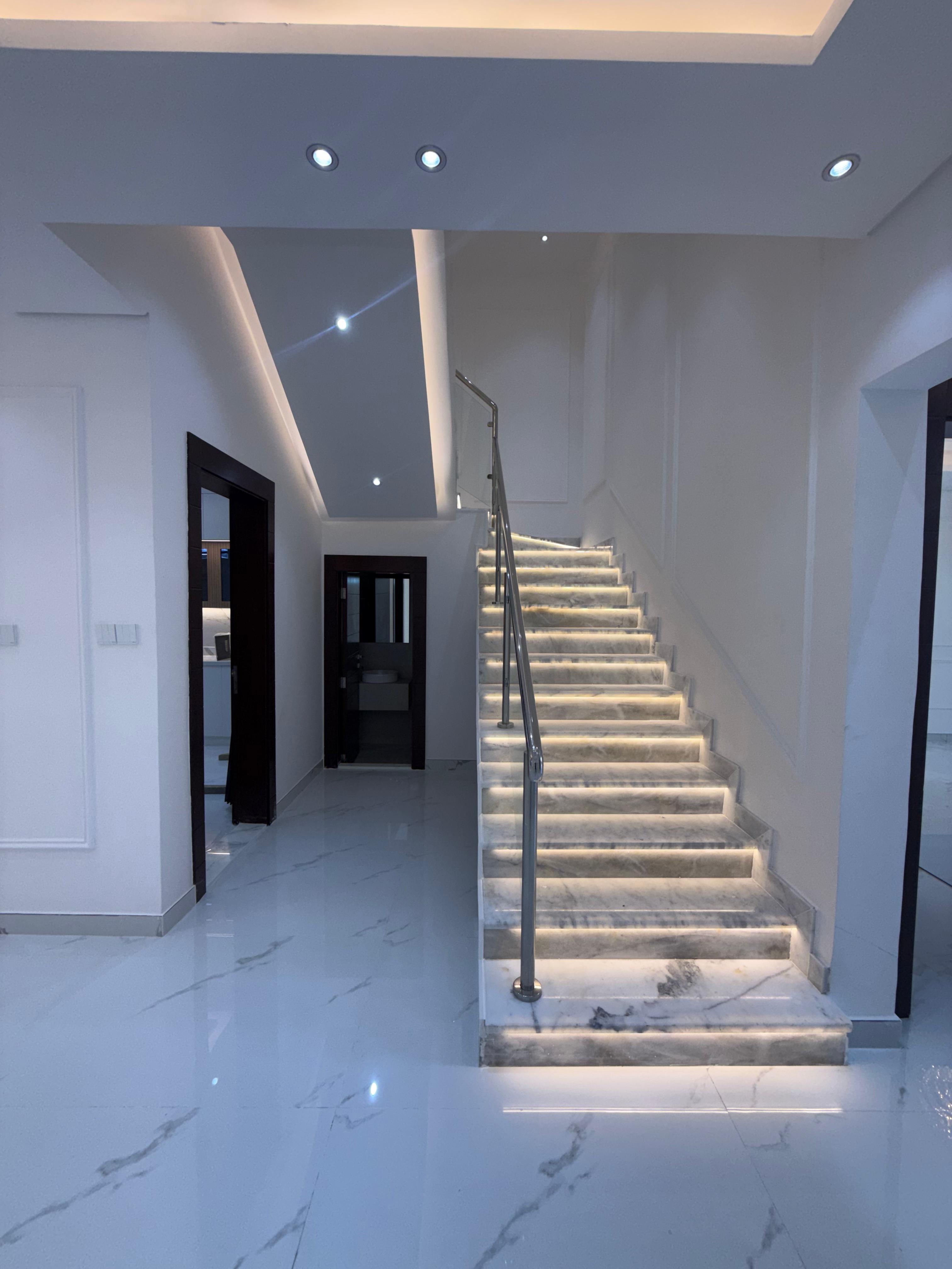 Premium 5-Bedroom Villa for Sale 7