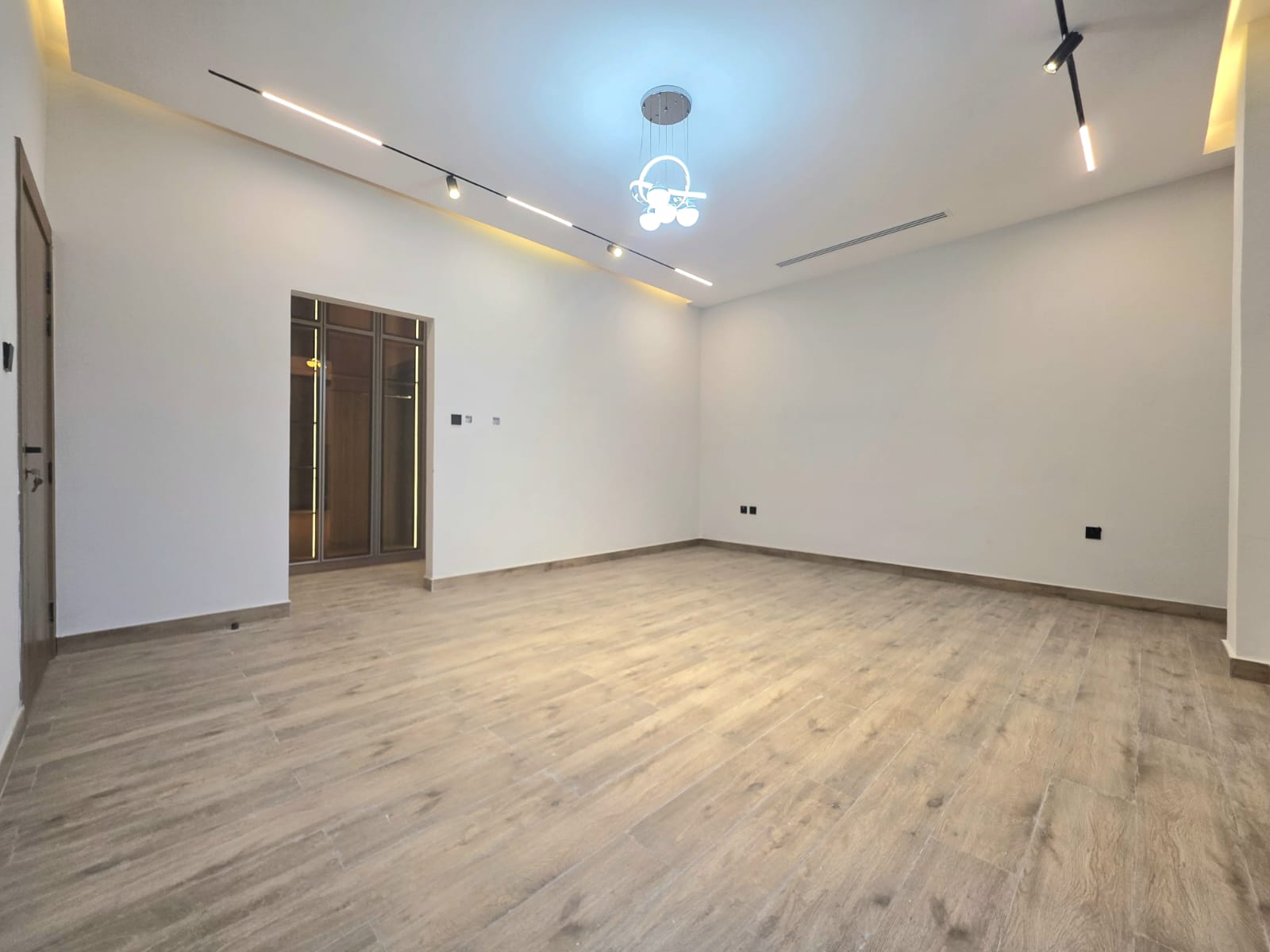 💎 Invest in Luxury... A Modern Villa in a Prime Location at Al Helio 2. 7