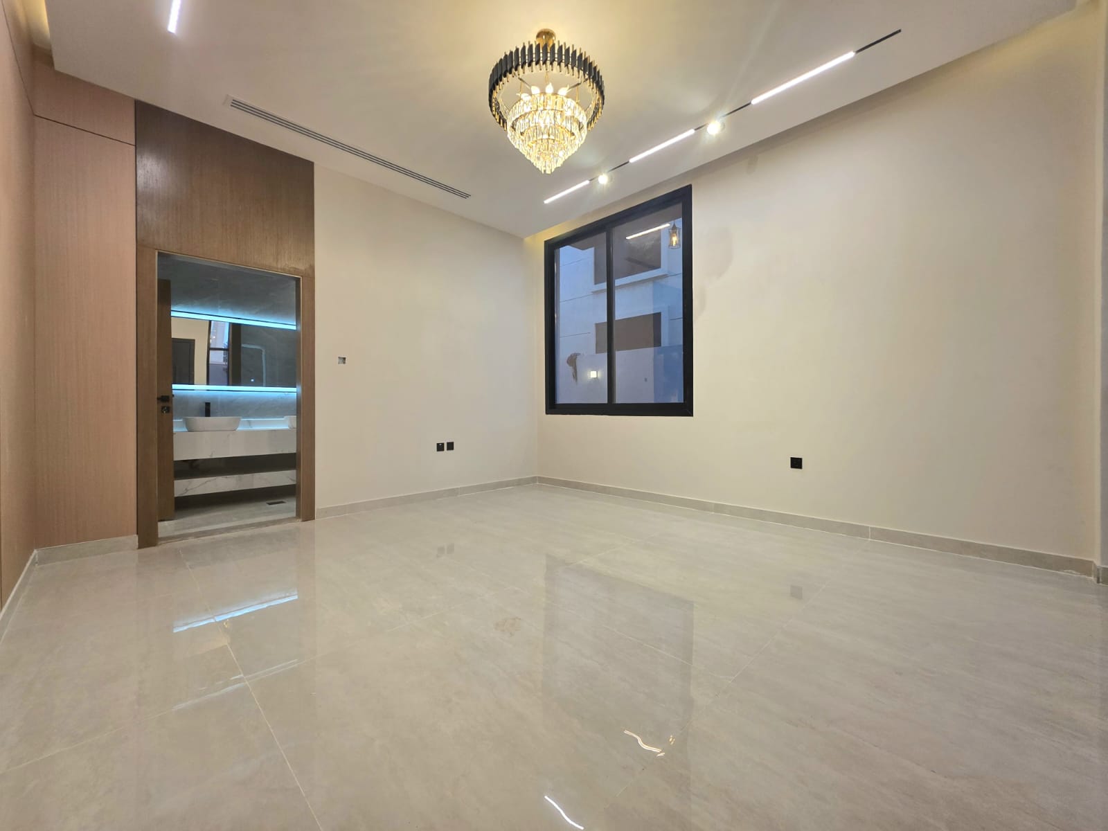 💎 Invest in Luxury... A Modern Villa in a Prime Location at Al Helio 2. 9