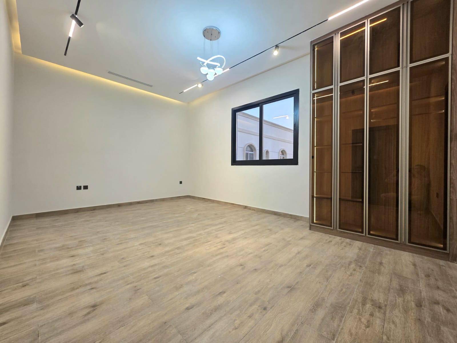 💎 Invest in Luxury... A Modern Villa in a Prime Location at Al Helio 2. 12
