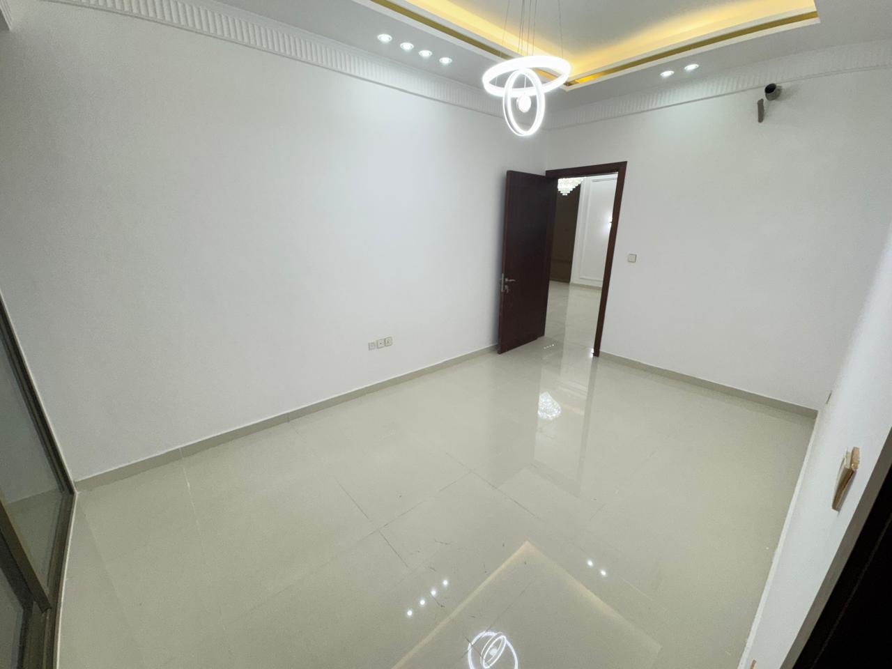🏡 **A Mini Palace in the Heart of Al Bahia!** Located right next to the park, the Sheikh's Palace, and the Car Showroom... a one-of-a-kind location with luxury that's truly worth seeing. 11