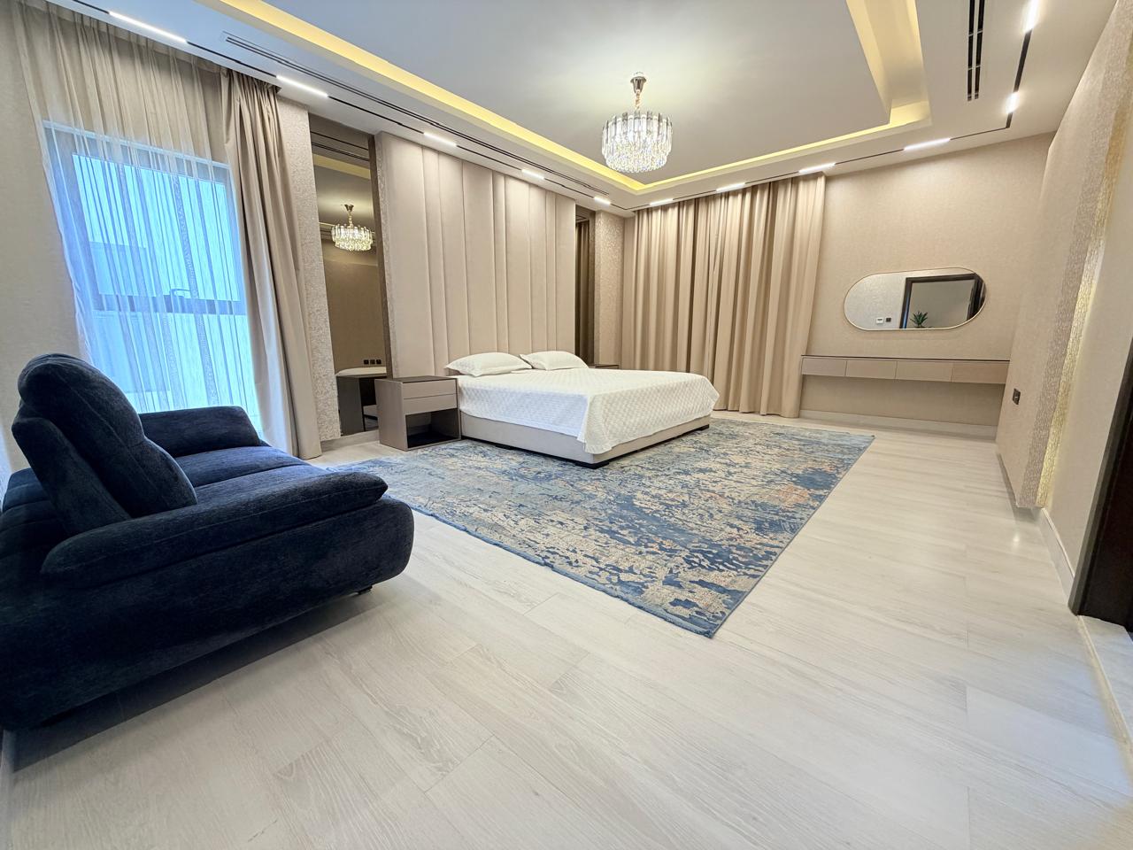 Villa for sale in the Al-Yasmeen area—includes water, electricity, air conditioning, and furniture—at an exceptional price. 5