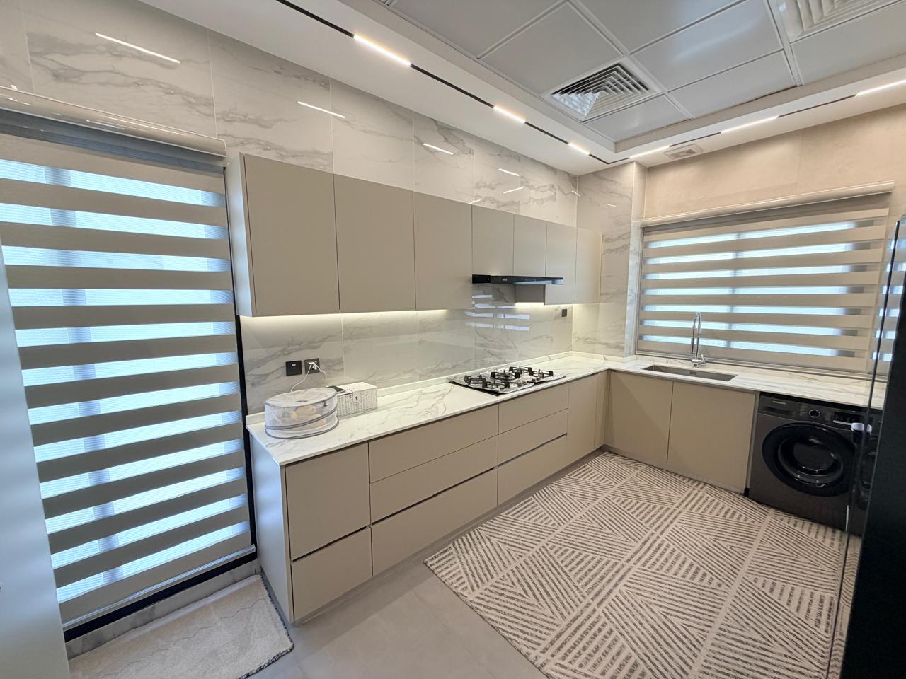 Villa for sale in the Al-Yasmeen area—includes water, electricity, air conditioning, and furniture—at an exceptional price. 14