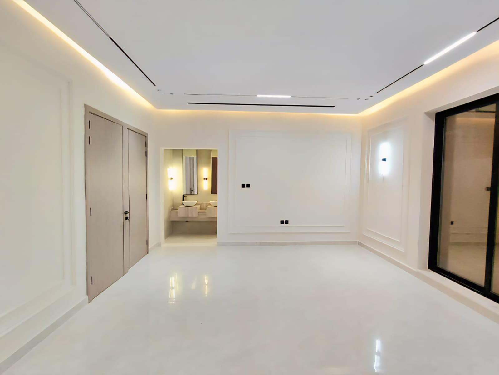 🏡 قصر مصغر في قلب الحليو2! بجوار الحديقة وقصر الشيخ ومعرض السيارات... موقع لا يتكرر وفخامة تستحق المشاهدة. 12