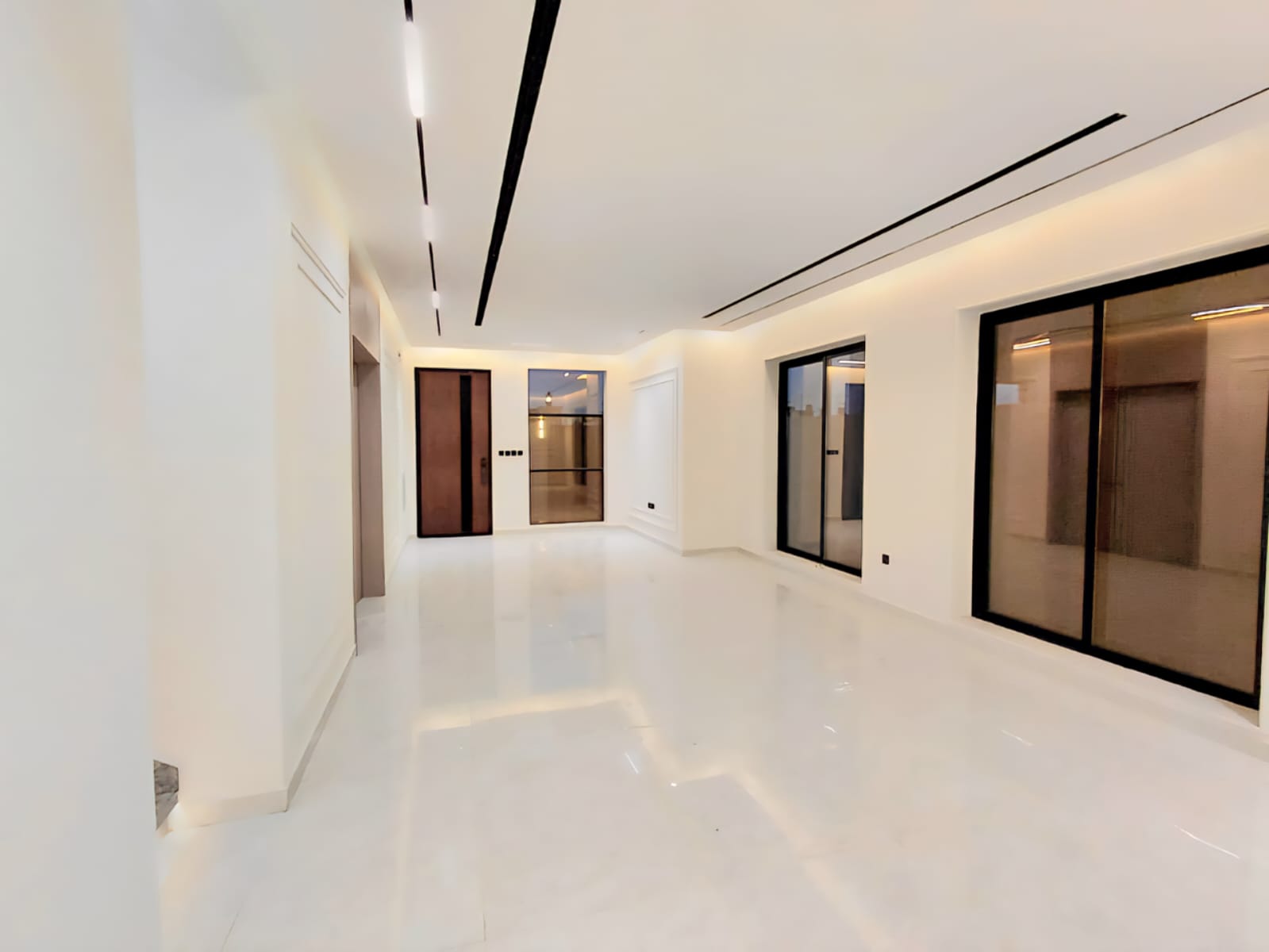 🏡 قصر مصغر في قلب الحليو2! بجوار الحديقة وقصر الشيخ ومعرض السيارات... موقع لا يتكرر وفخامة تستحق المشاهدة. 13