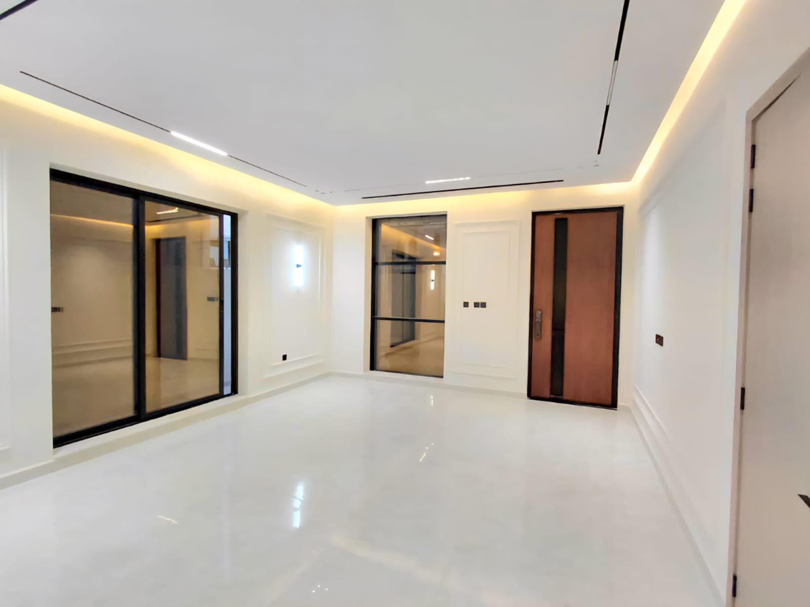 🏡 قصر مصغر في قلب الحليو2! بجوار الحديقة وقصر الشيخ ومعرض السيارات... موقع لا يتكرر وفخامة تستحق المشاهدة. 15