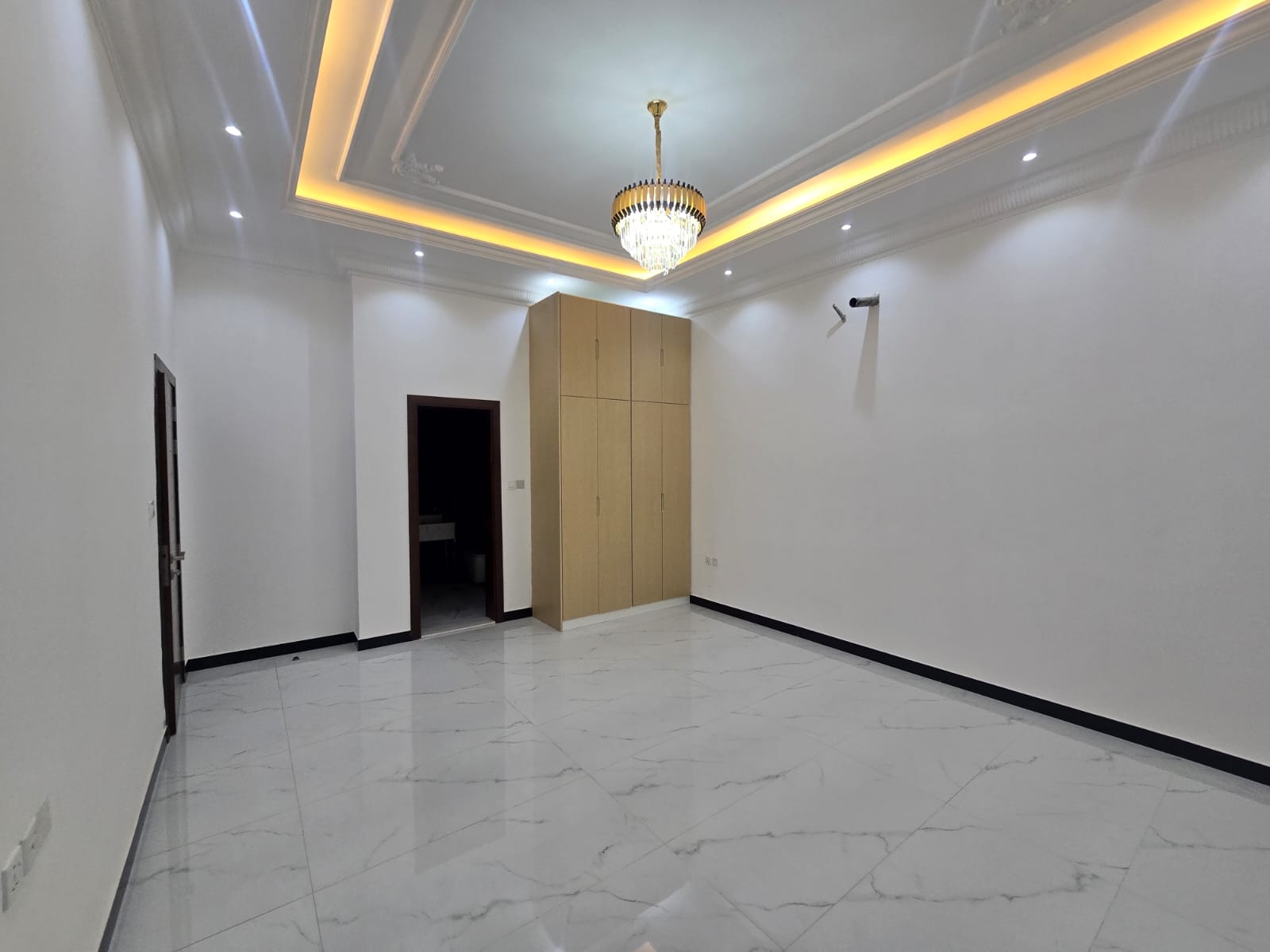 Rare Opportunity in Al Yasmeen | Luxury Family Villa Opposite the Mosque & Close to All Amenities 5
