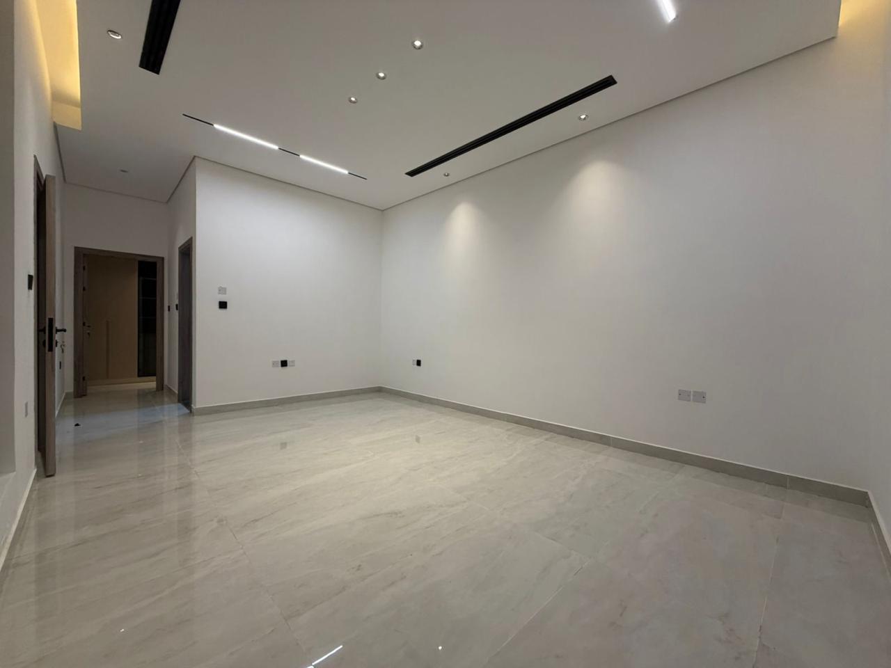 More Than a Villa… A Private Resort Lifestyle with 6 Bedrooms, a Pool and a Spacious Rooftop in Al Yasmeen 8
