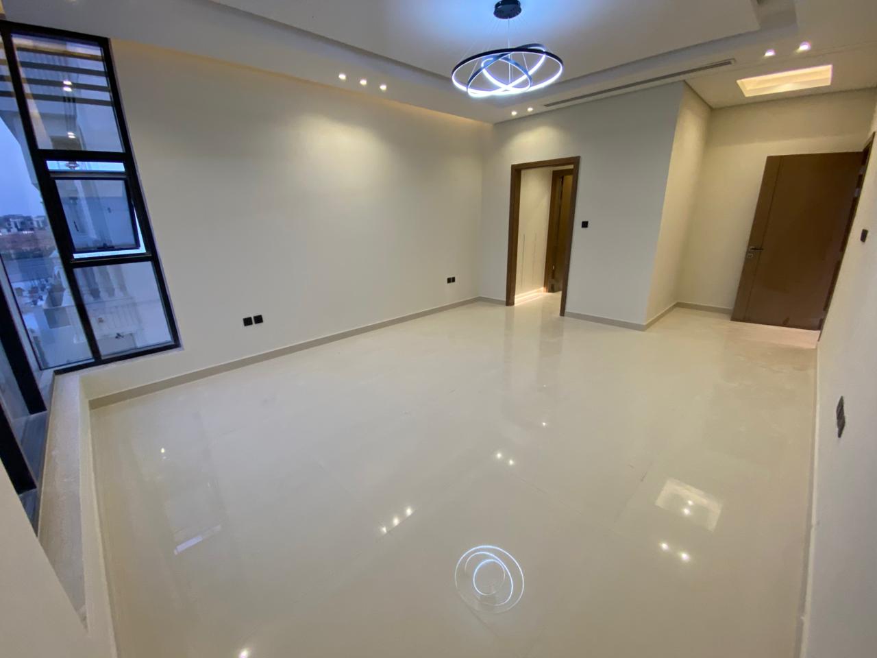 Luxury Villa in Al Zahya | 5 Master Bedrooms & Registration Fee Exempt 6