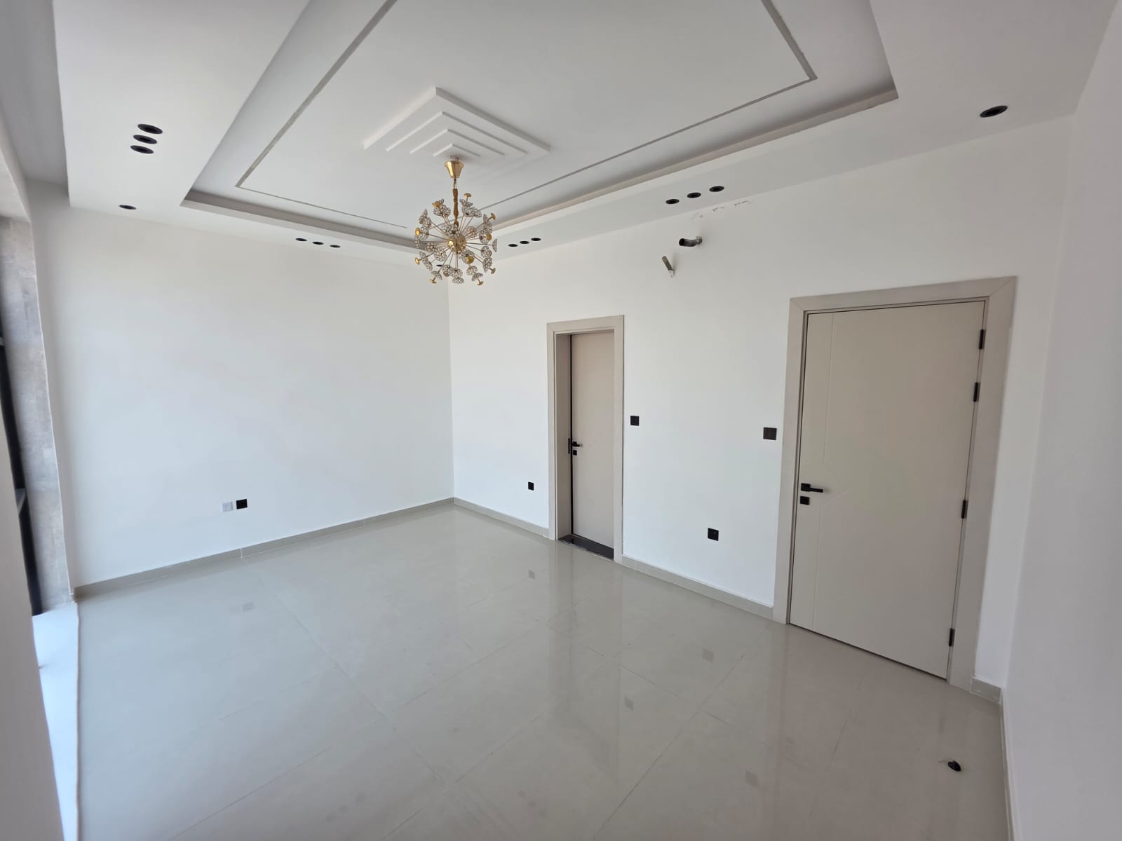📍 A prime location that maximizes your investment... see the difference for yourself! 3