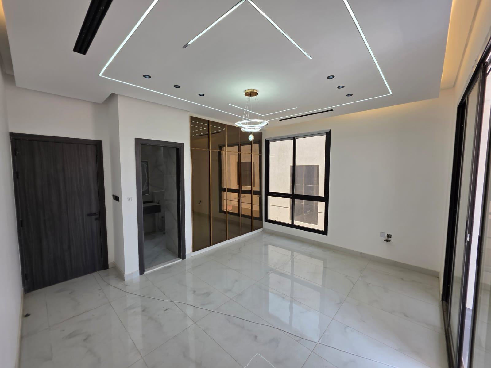 🏡 Don't miss the chance to invest in a premium home that combines elegance, comfort, and exceptional value. 7